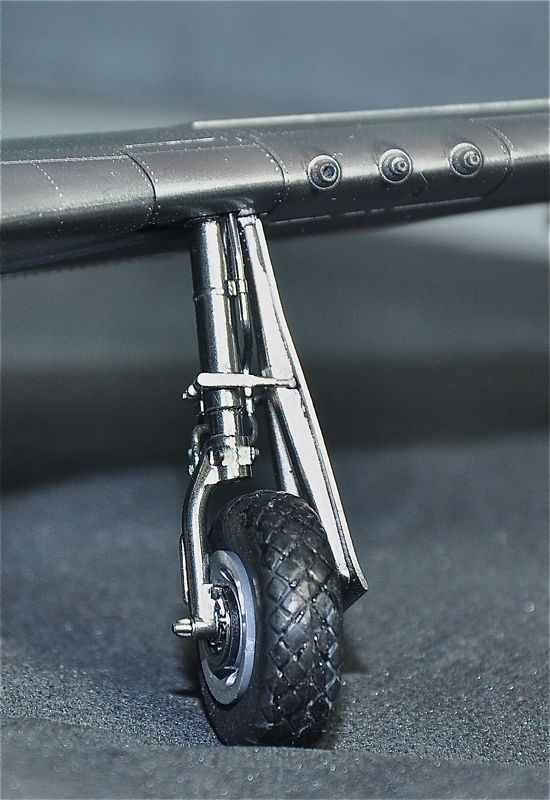 BUILDING THE TAMIYA 1/32 P-51D