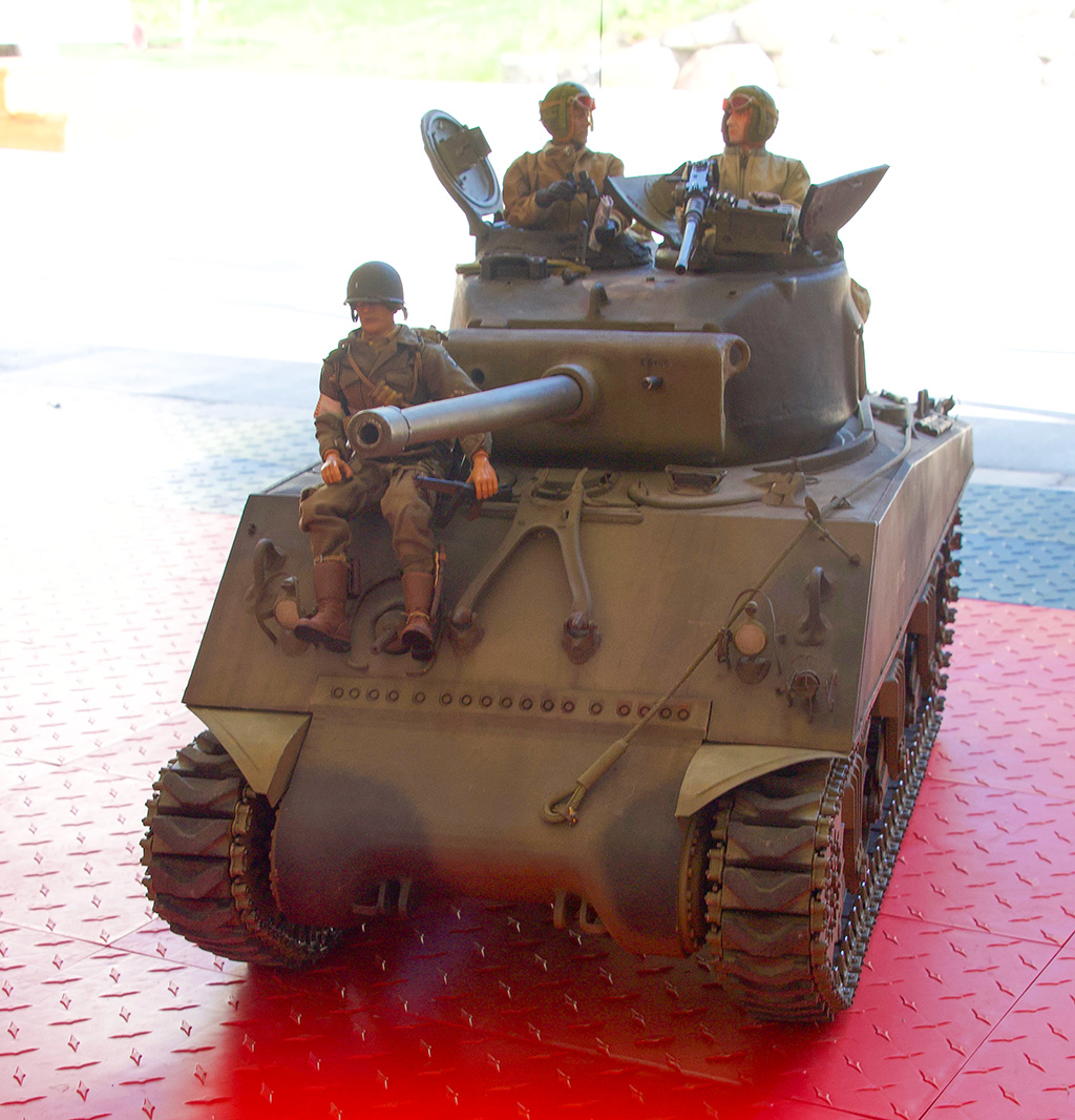 1/6 M4A1 SHERMAN TANK