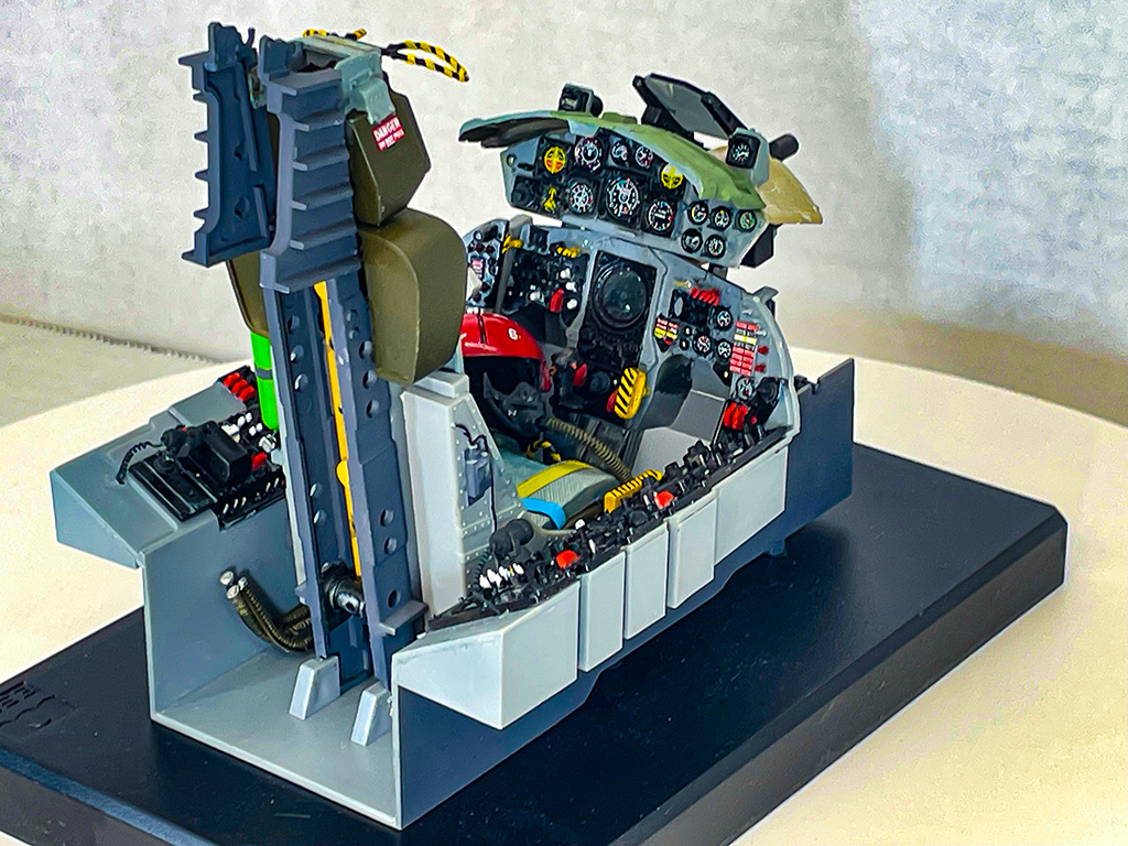 F-104 COCKPIT – ESCI 1/12